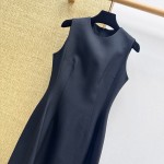 603715987